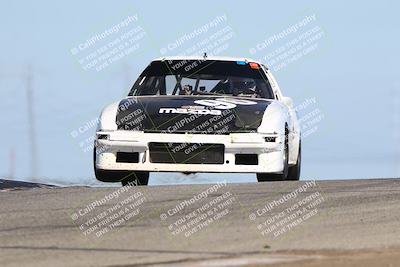 media/Oct-26-2025-CalClub SCCA (Sun) [[8ce1e69566]]/Group 2/Grapevine/